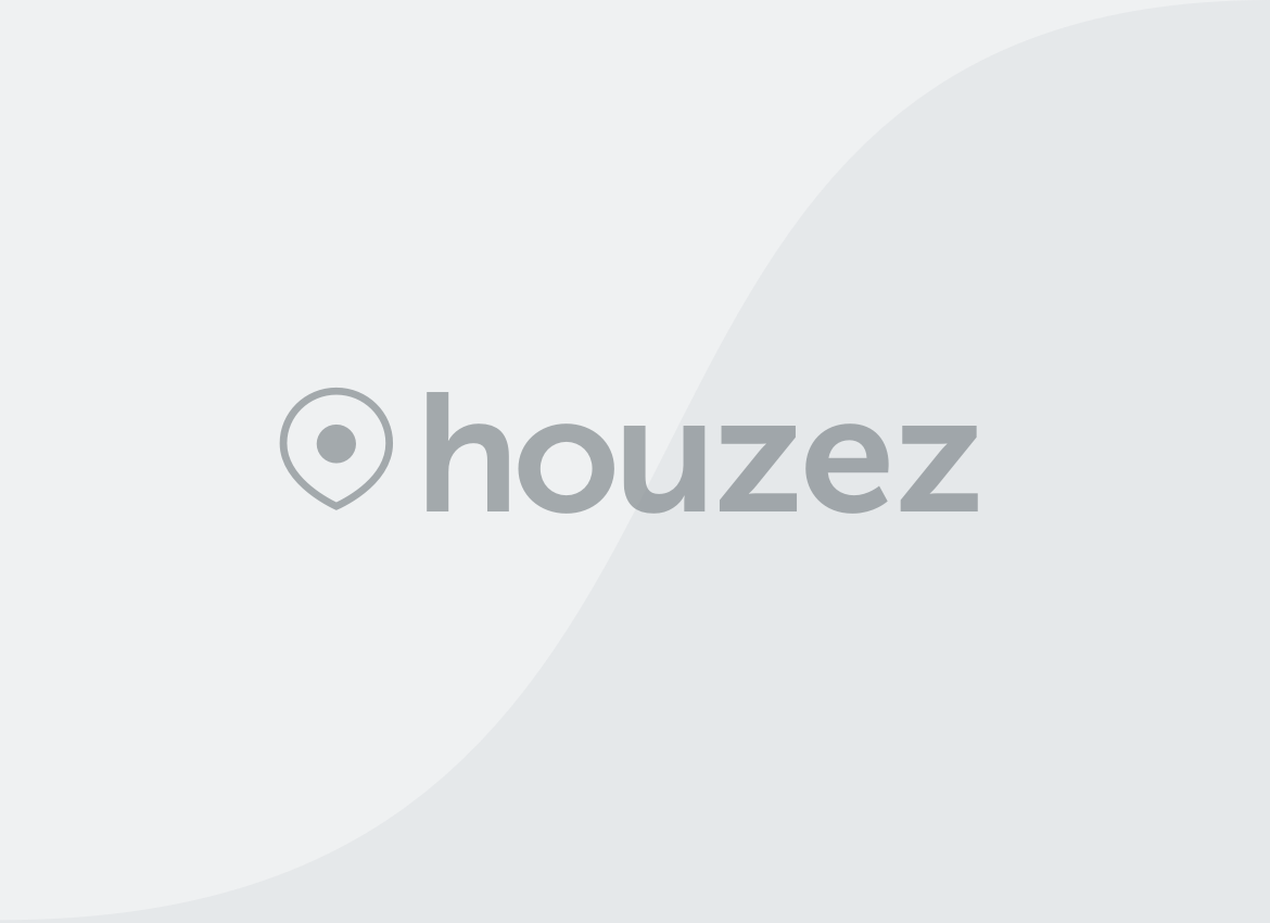 Stunning 5 bedroom master ensuite house to let.