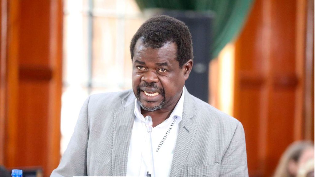 okiya-omtatah-in-court-to-cut-mobile-connection-charges